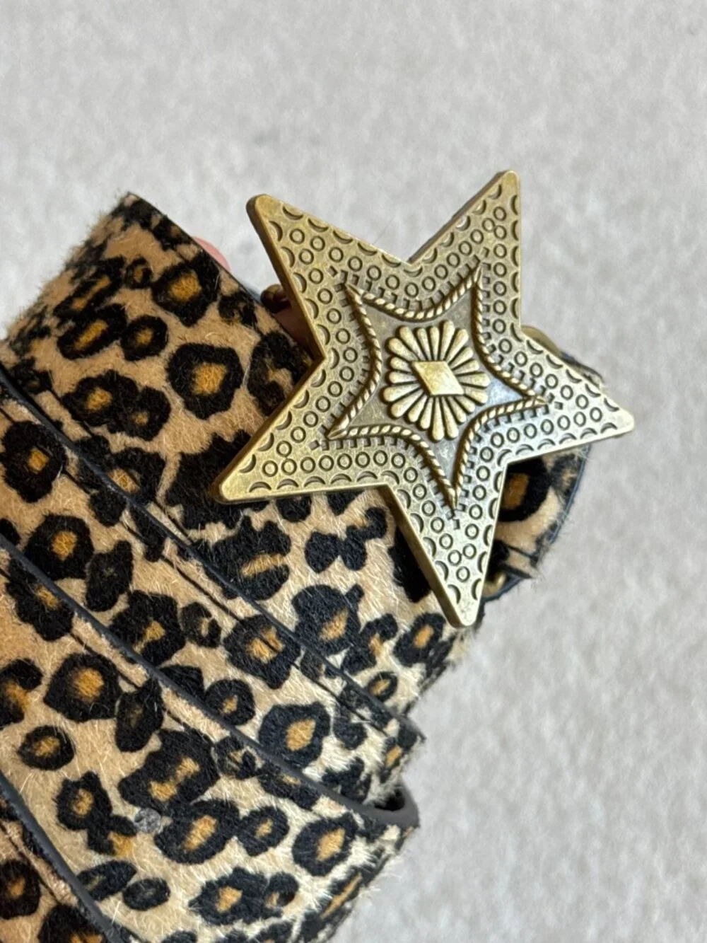 Leopard Print Star Buckle Belt